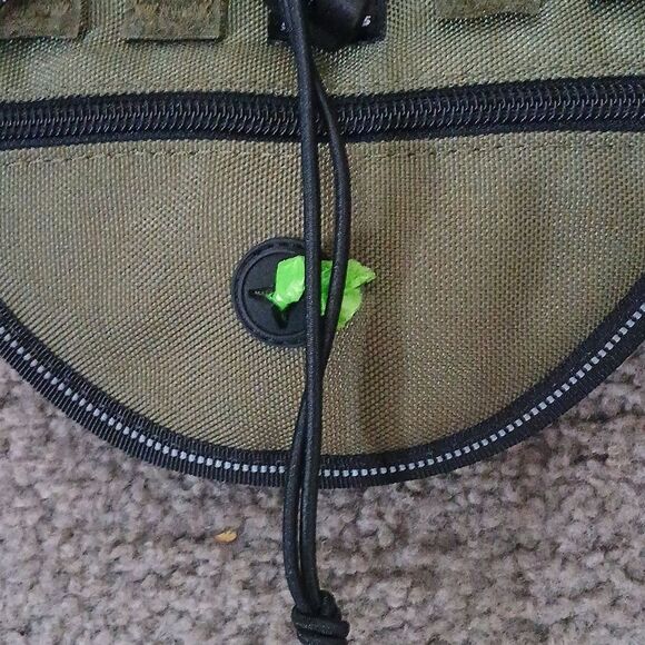 No Pull Dog Harness  Heavy Duty Dog Harness with Handle and Poop Bag Holder Sz M - Picture 3 of 13